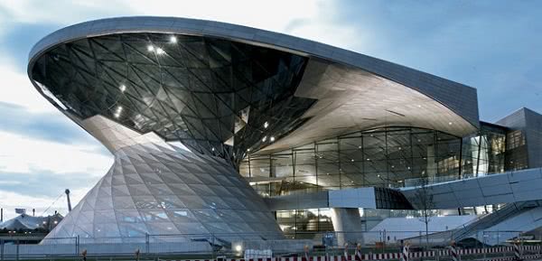 Top 10 Contemporary Urban Planners - World Famous Buildings